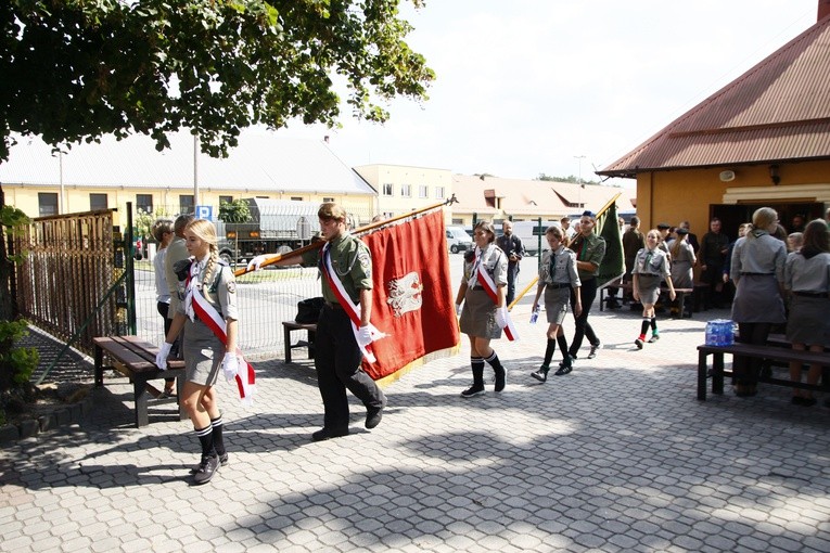 Odsłonięcie tablicy zamordowanych harcerzy w Lublińcu