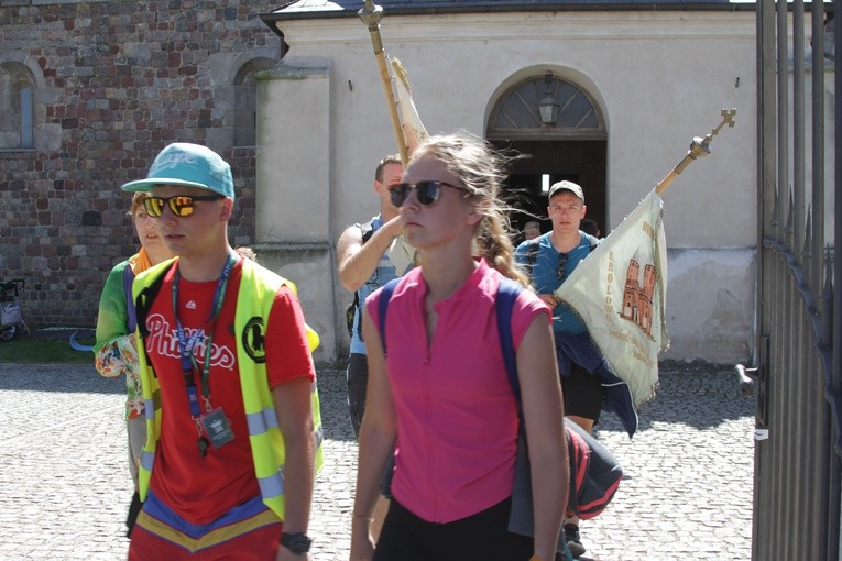 Pielgrzymka. Pątnicy w Tumie