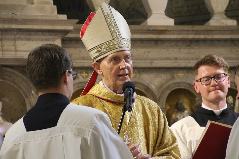 Płock. Święcenia kapłańskie - cz. 2