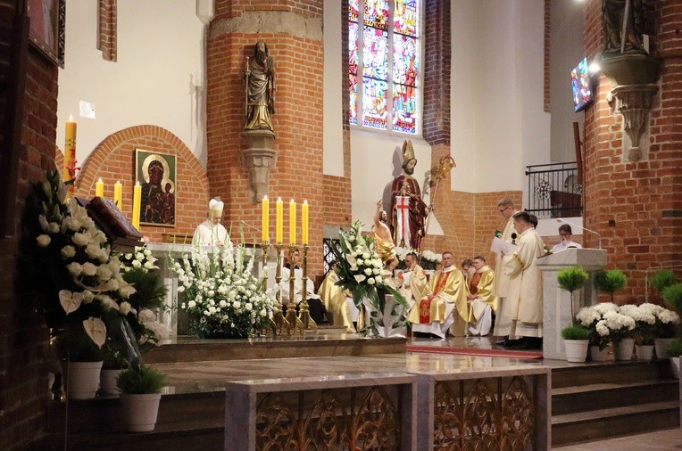 Święcenia diakonatu