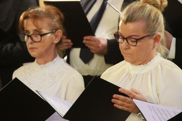 Byli alumni-żołnierze w Pomiechowie