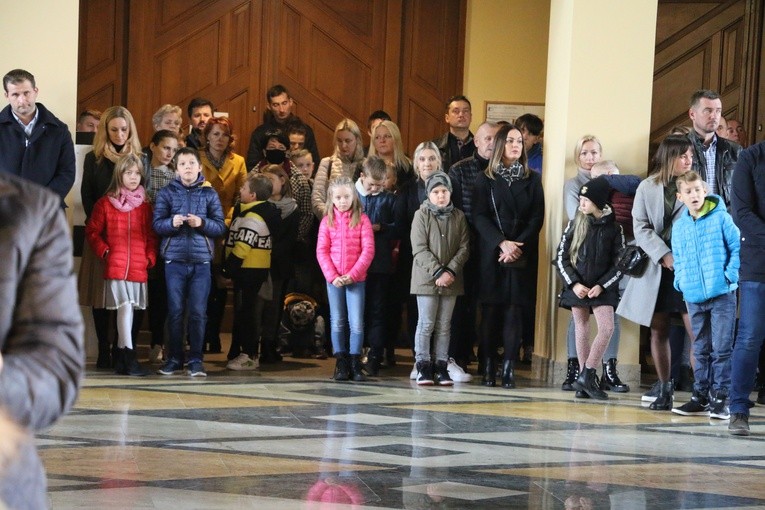Ciechanów. Uroczystości w parafii MB Fatimskiej