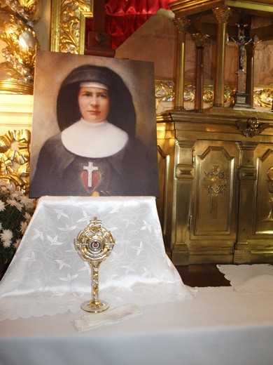 Relikwie bł. Klary Szczęsnej nawiedziły parafię św. Bartłomieja Apostoła w Kuczborku