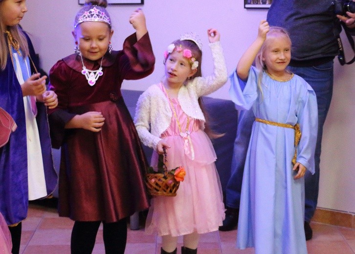 Bal Wszystkich Świętych Domowego Kościoła