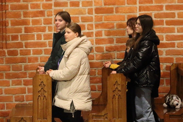 Harcerze przekazali światełko pokoju