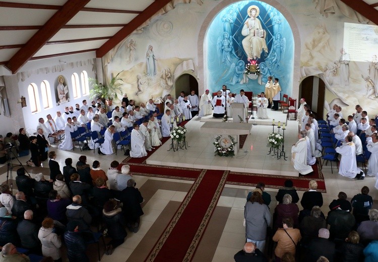 Poświęcenie kościoła Matki Bożej Fatimskiej i św. Jana Pawła II 