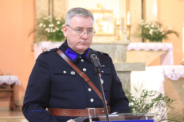 Płock. Msza św. za policjantów pomordowanych w Katyniu