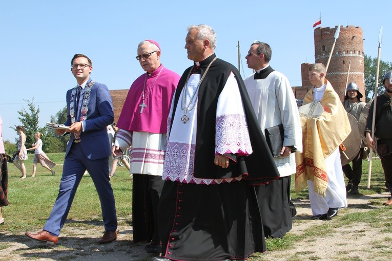 Diecezjalne dziękczynienie za chrzest Polski. 1