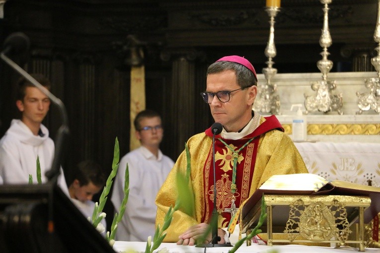 Krasne. Poświęcenie odnowionego ołtarza