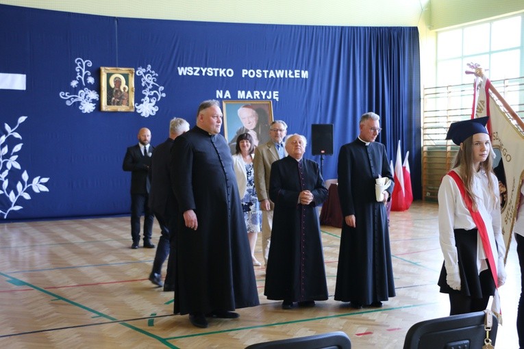 Uroczystości w SP im. Kardynała Stefana Wyszyńskiego w Siedlinie