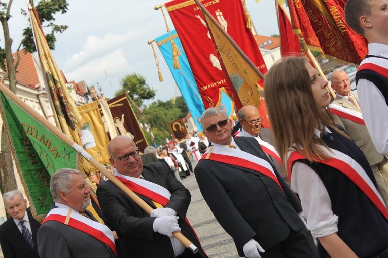 Pułtusk. Procesja do bazyliki