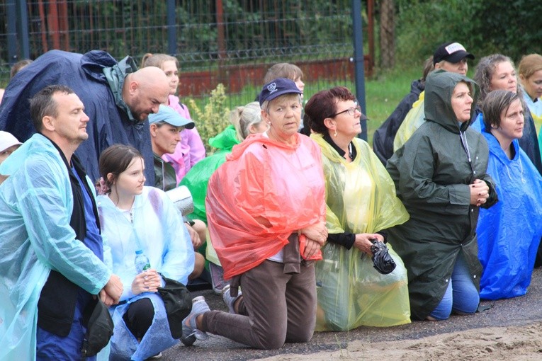 Pielgrzymka. Pątnicy w Sendeniu