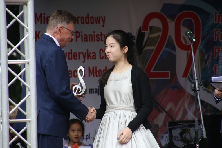 Szafarnia. Finał konkursu pianistycznego