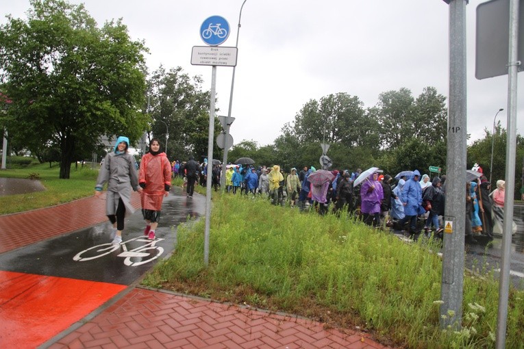 Pielgrzymka na Jasną Górę. Wyjście z Płocka cz.1