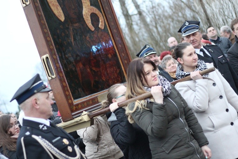 Święcieniec. Nawiedzenie w parafii św. Wincentego i Anastazego