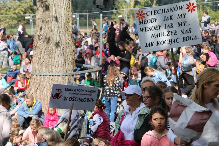 Rostkowo. Pielgrzymka dzieci (część II)