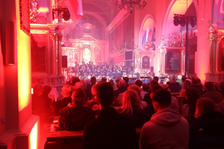 Czerwińsk. Oratorium "Matka z Czerwińskiego Wzgórza"