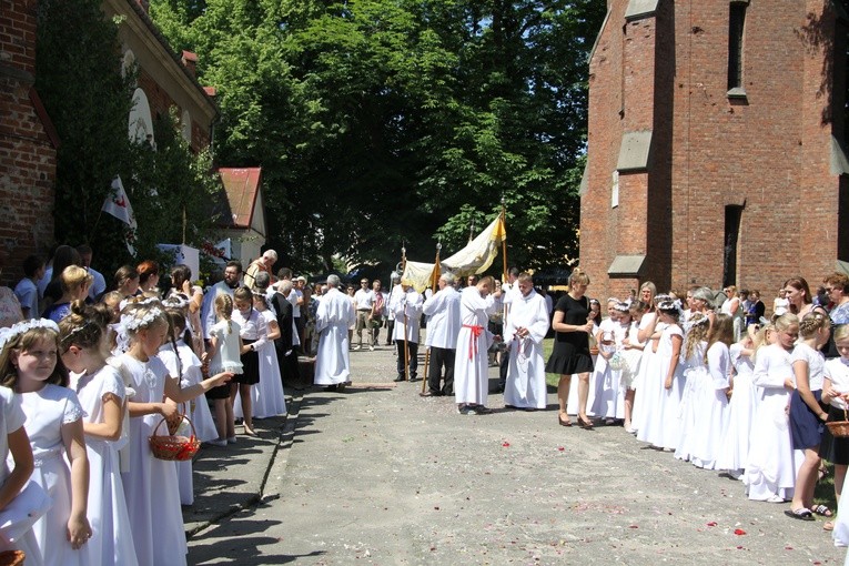 Maków Mazowiecki. Boże Ciało w parafii św. Józefa