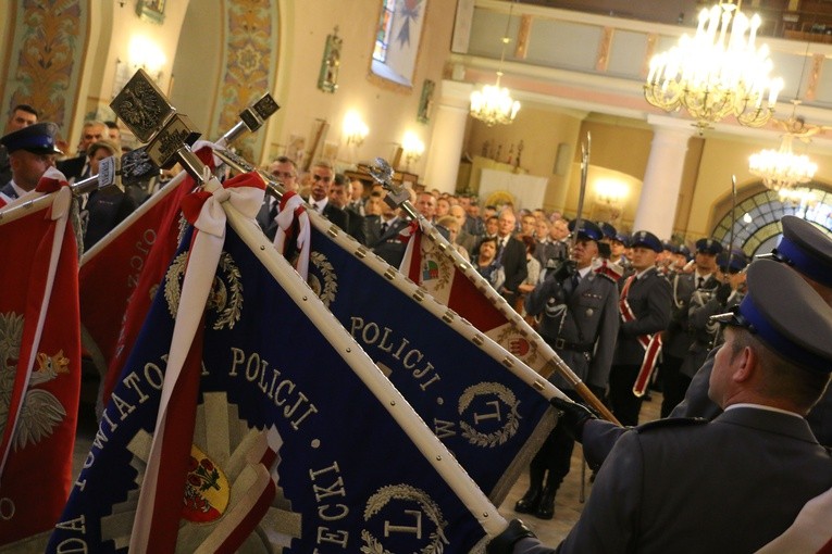 Sztandar dla policji w Przasnyszu