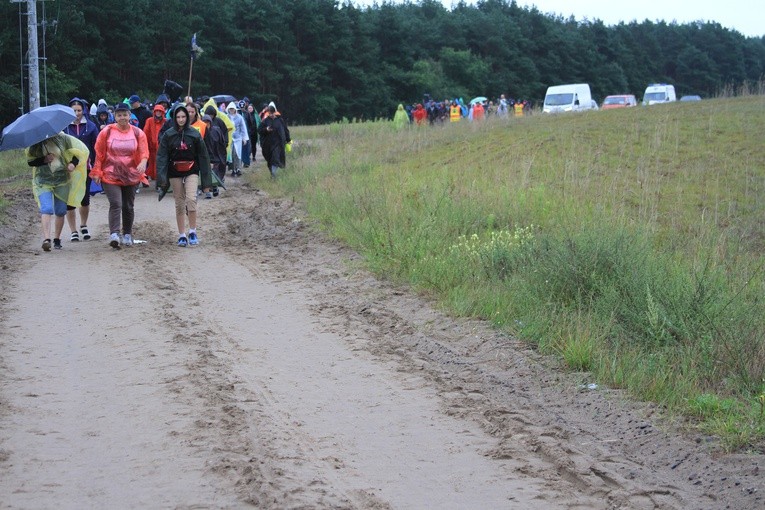 Pielgrzymka. Pątnicy w Sendeniu