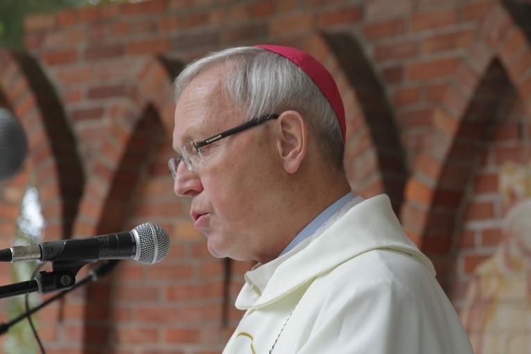 Abp Stanisław Gądecki w Rostkowie