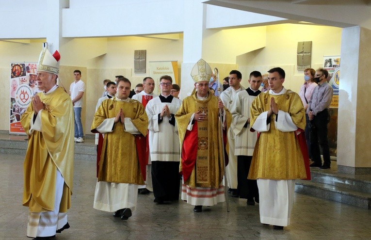 Płock. 30. rocznica pielgrzymki papieskiej - cz. 1