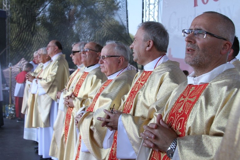 Diecezjalne dziękczynienie za chrzest Polski. 1