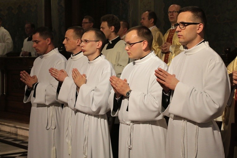 Święcenia diakonatu