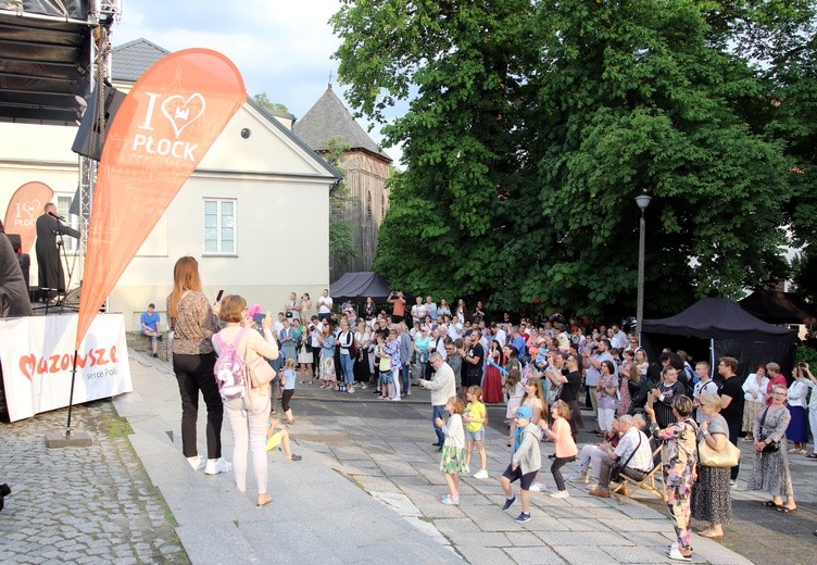 Płock. Boże Ciało u klaretynów