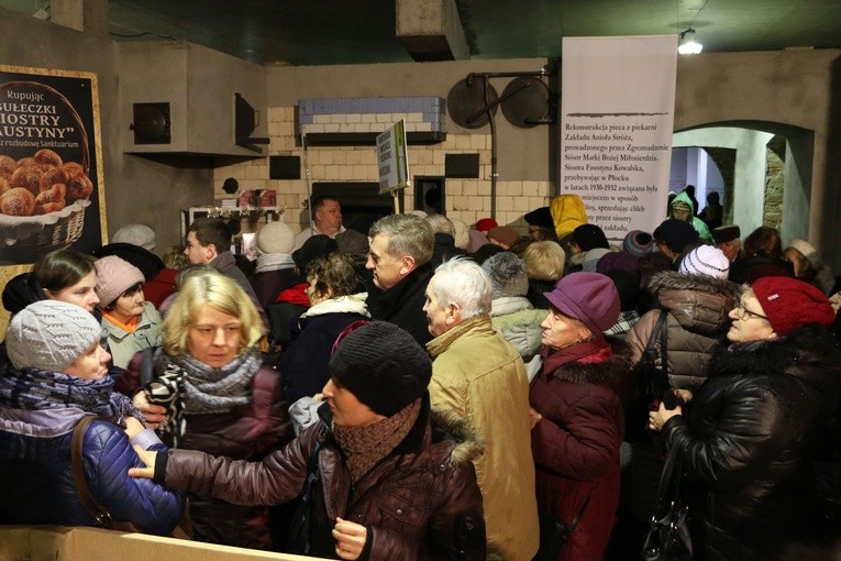 22 lutego - Pielgrzymi w sanktuarium cz. 2