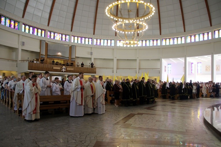 Płock. 30. rocznica pielgrzymki papieskiej - cz. 1