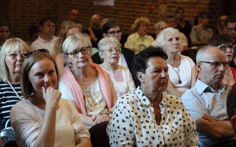 Koncert "Chopin i Debussy" w bibliotece C.K. Norwida