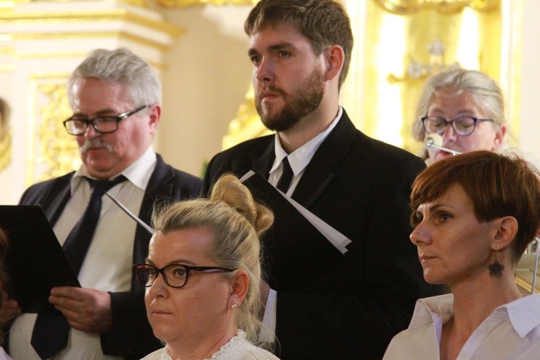 Byli alumni-żołnierze w Pomiechowie