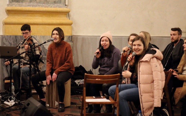 Jasna Góra - czuwanie maturzystów