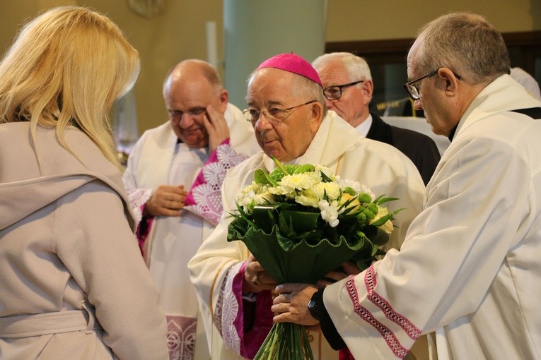 Ciechanów. Uroczystości w parafii MB Fatimskiej