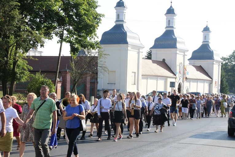 Skępe. Procesja Zaśnięcia NMP