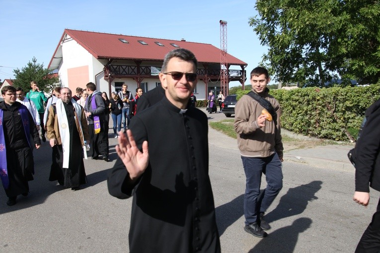 Rostkowo. Pielgrzymka młodzieży