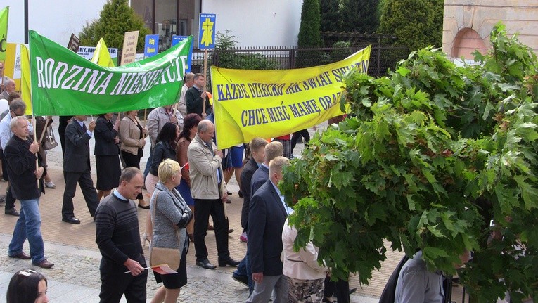 Marsz dla Życia i Rodziny w Ciechanowie 2015