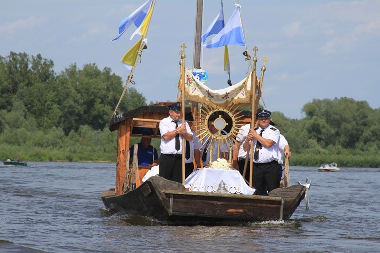 Wiślana procesja eucharystyczna. Cz. 2