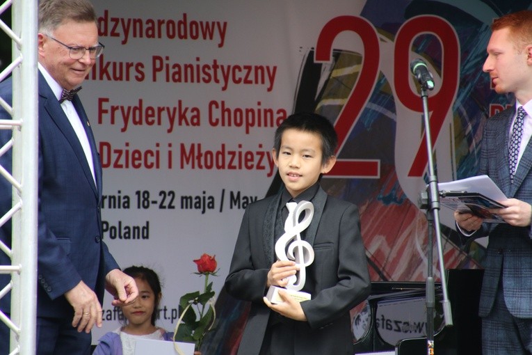Szafarnia. Finał konkursu pianistycznego