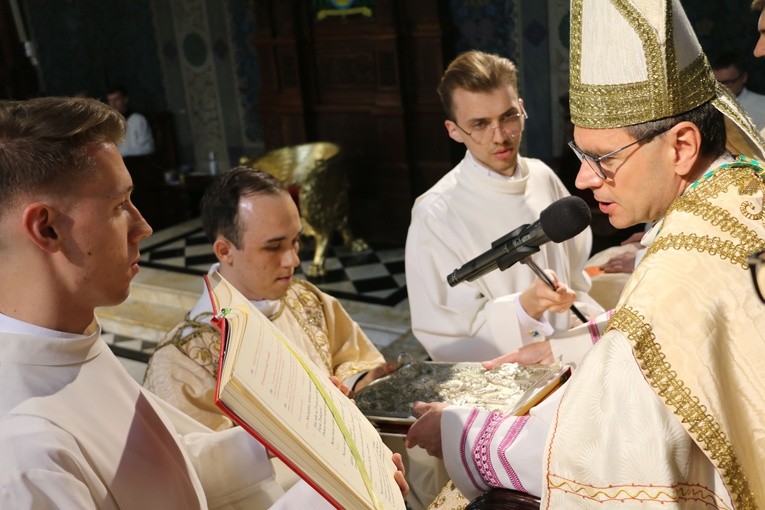 Płock. Święcenia diakonatu - cz. 2