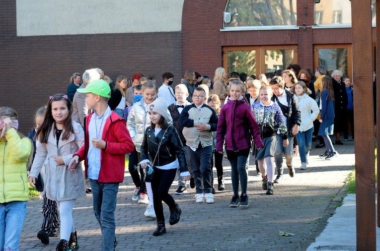 Przekazanie nowego sztandaru SP nr 12 w Elblągu