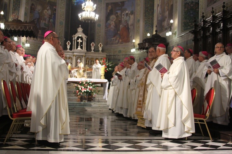 Episkopat w Płocku. Msza w katedrze