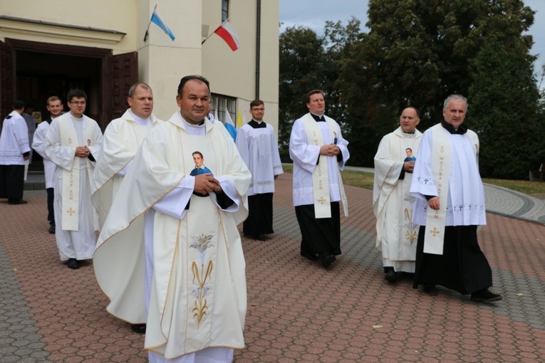 Pomiechowo. Nawiedzenie relikwii w parafii św. Anny
