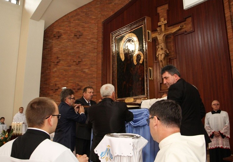 Mława. Nawiedzenie w parafii Świętej Rodziny