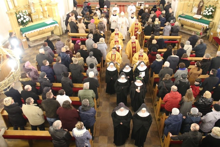 Śluby wieczyste u benedyktynek w Sierpcu