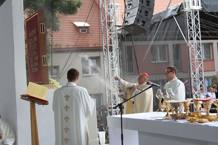 Pułtusk. Msza św. na rozpoczęcie nawiedzenia. Cz. 1