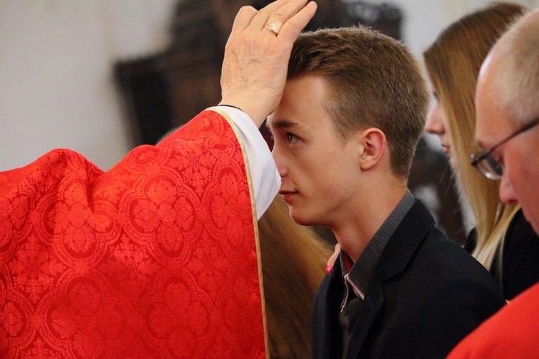 Nowy Staw - parafia św. Mateusza Apostoła