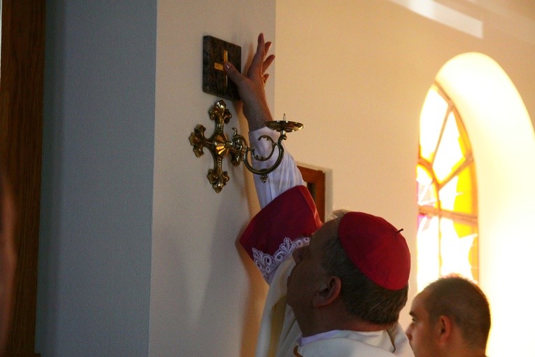Poświęcenie kościoła w Nowym Chechle