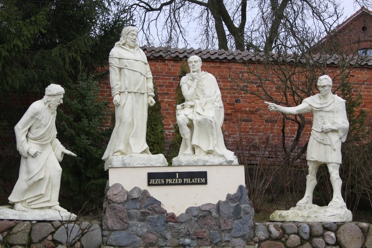 Droga Krzyżowa w Oborach